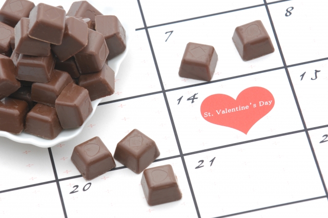 バレンタインの当日に本命チョコを渡せない時は？前日や後日に渡すのあり？