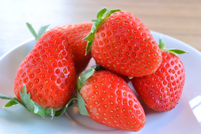 イチゴの栄養や効果効能は煮るとどうなる？１個のカロリーと食べ過ぎ症状