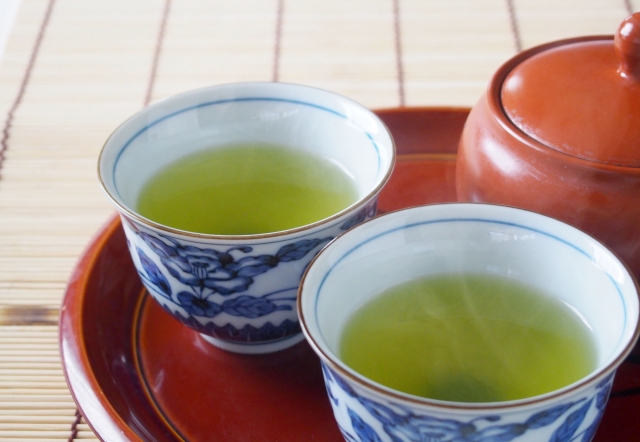 緑茶カテキンの美容効果と効果的な飲み方 適量や飲み過ぎによる悪影響