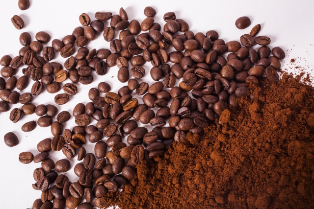 コーヒー豆を挽いた後の粉の保存方法と賞味期限は？